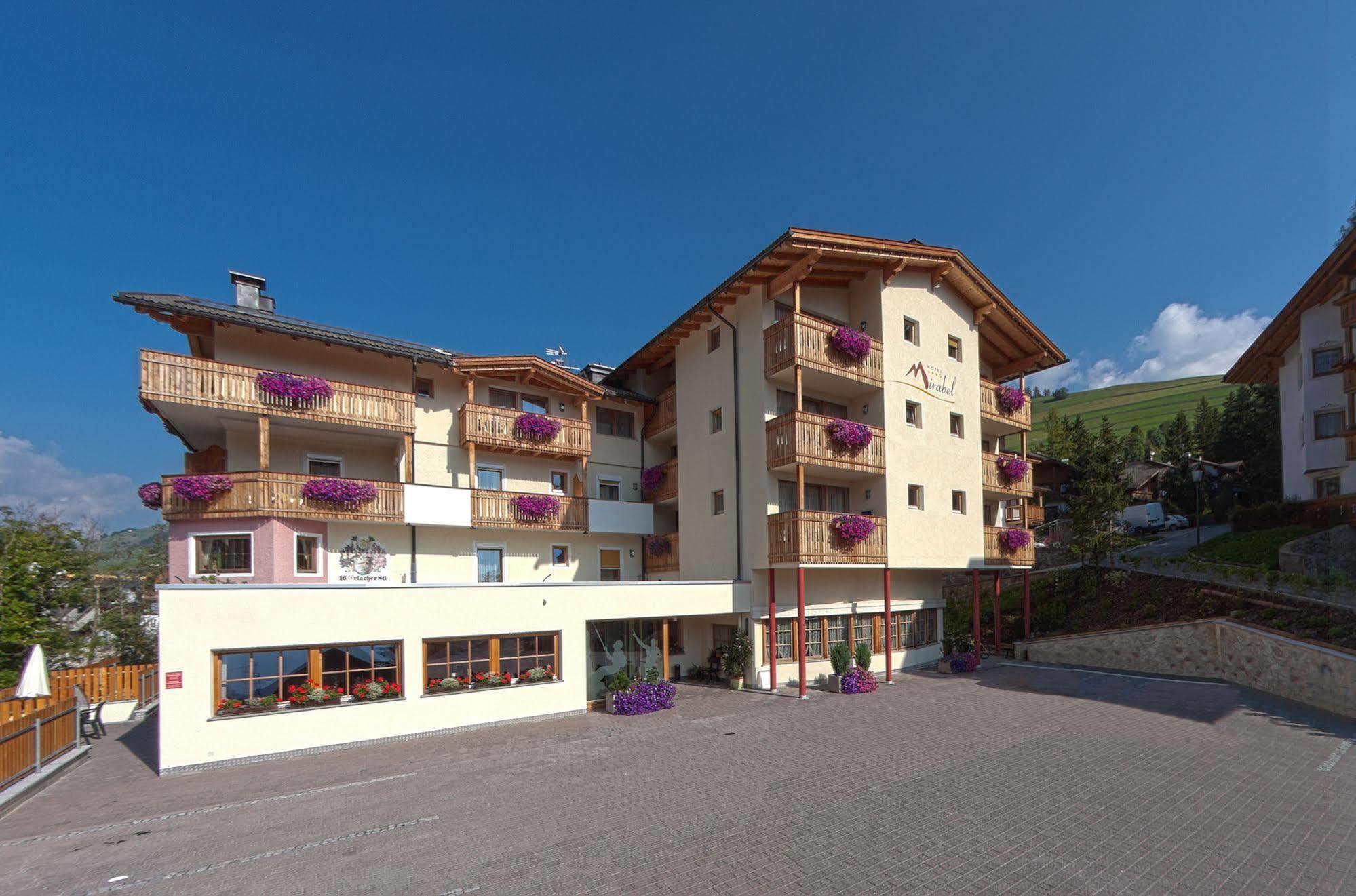 Hotel Mirabel San Vigilio Di Marebbe Esterno foto